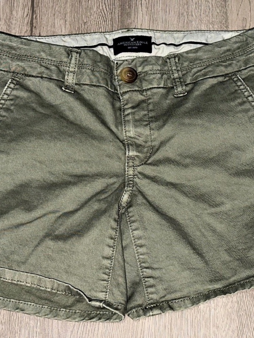 American Eagle Outfitters Low Rise Stretch Twill Midi Short Women's Cargo Shorts